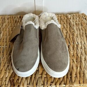 Dearfoams Gray Women's Slippers